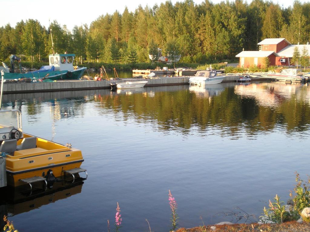 Lomakyla Kultahiekat Hotel Manamansalo Bagian luar foto